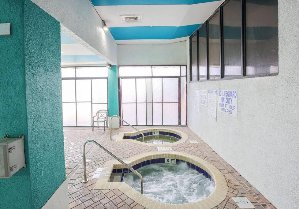 Apartmán Upscale Oceanview 1Br Dog Friendly! 1104 Myrtle Beach Exteriér fotografie